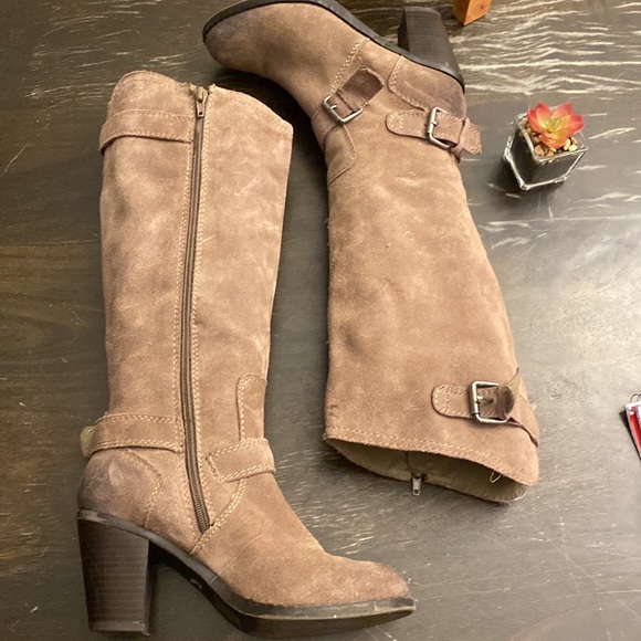 Dolce Vita | Taupe Brown Suede Mid Heel Winter Boot Buckle women’s 7.5 - Picture 8 of 9
